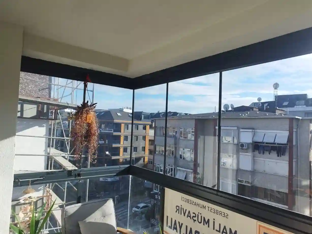 Beşiktaş sürme cam balkon